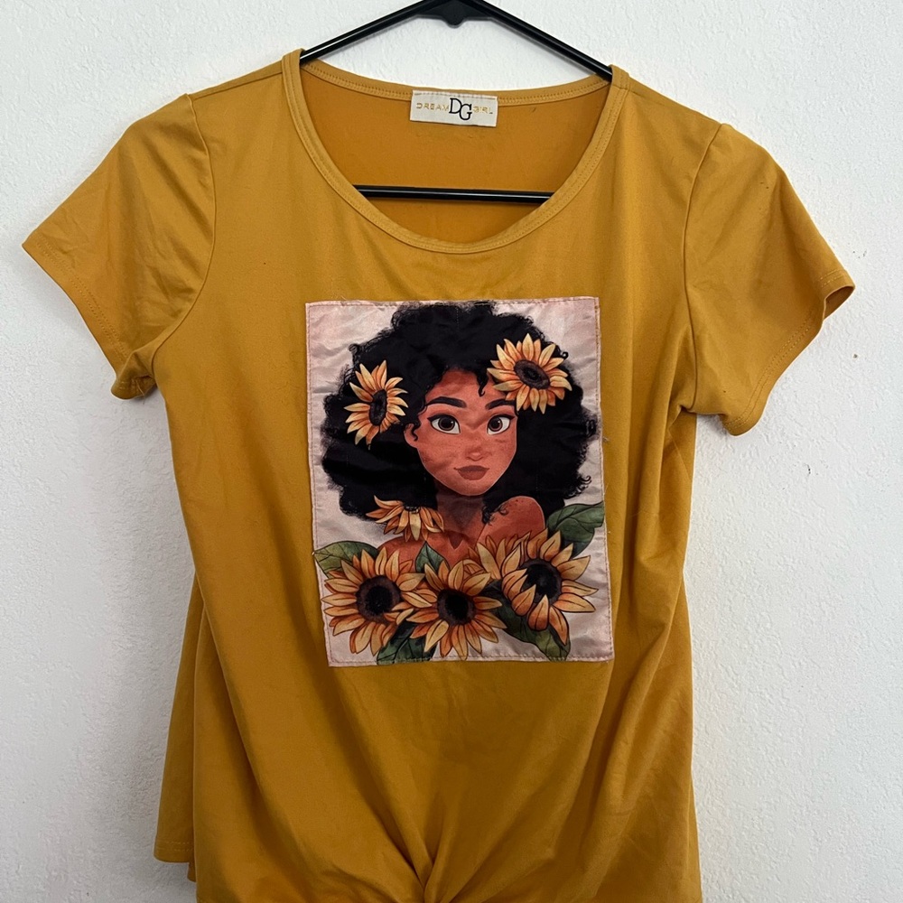 Dreamgirl Gold Graphic Tie Front Tee